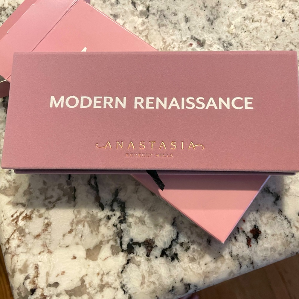 Anastasia Beverly Hills: Modern Renaissance Eyeshadow Palette (NWT)